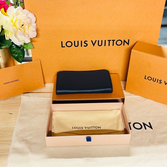 Louis Vuitton Comete Long Wallet - Picture 3 of 7